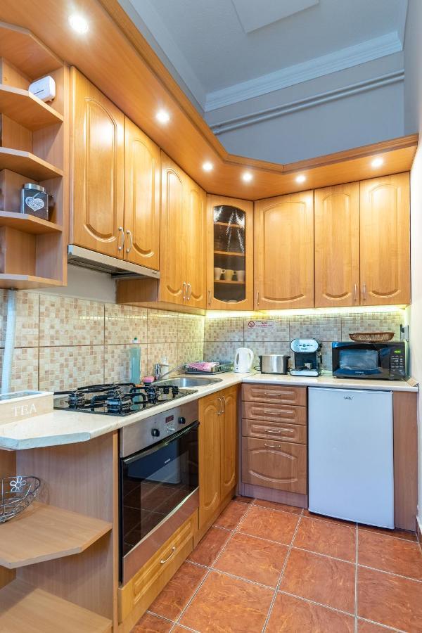 City Center Apartment Debrecen Bagian luar foto